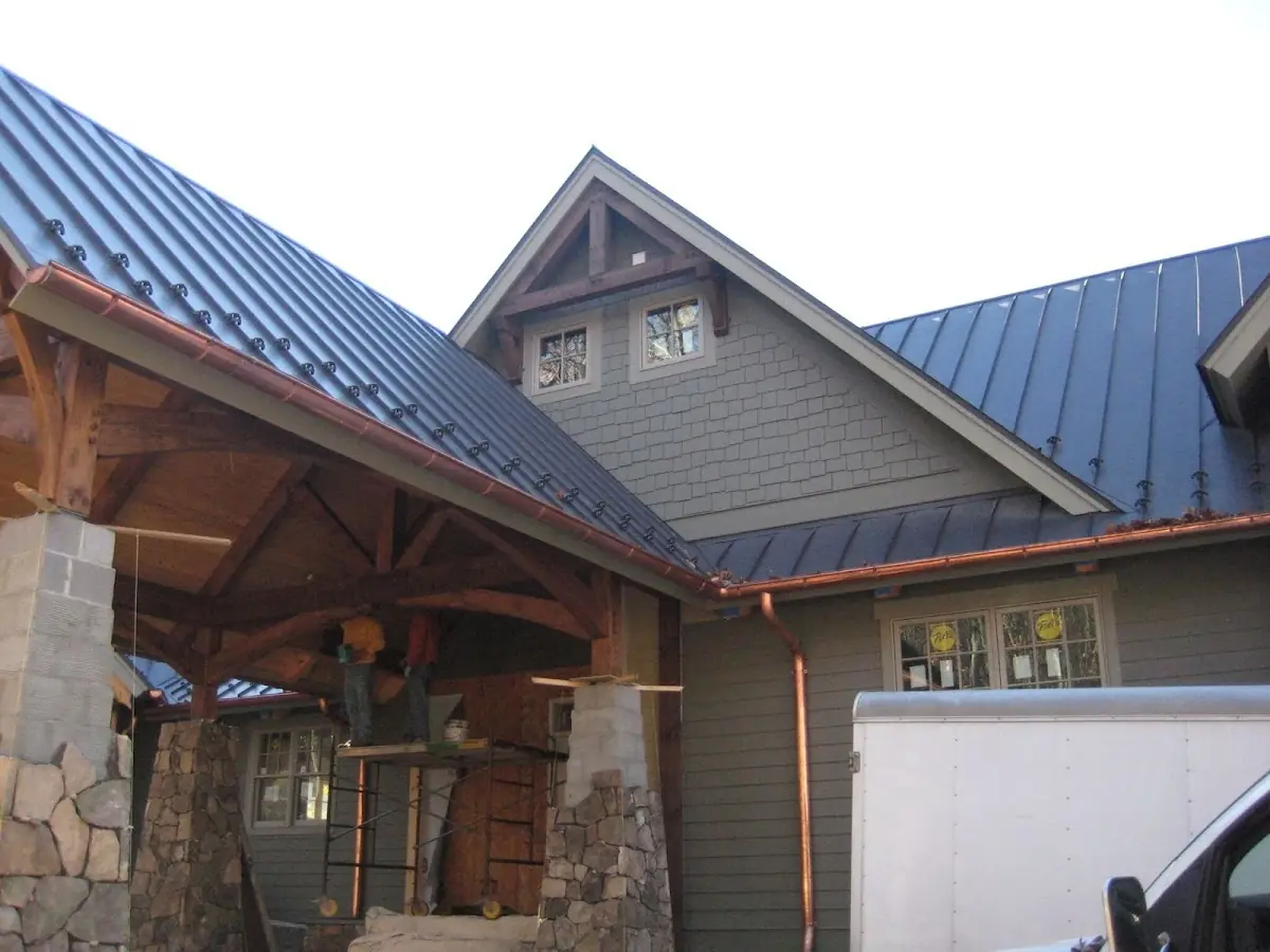 Craftsman Roofing team delivering quality roofing work in Glenwood